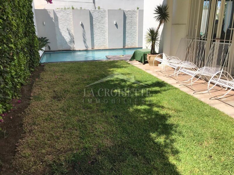 Villa S+4 meublée à La Marsa